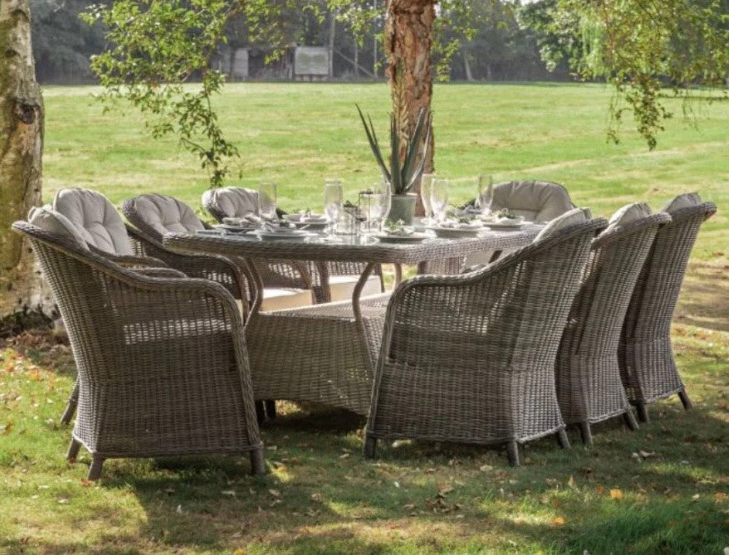 Summer Living, the Aurina Way