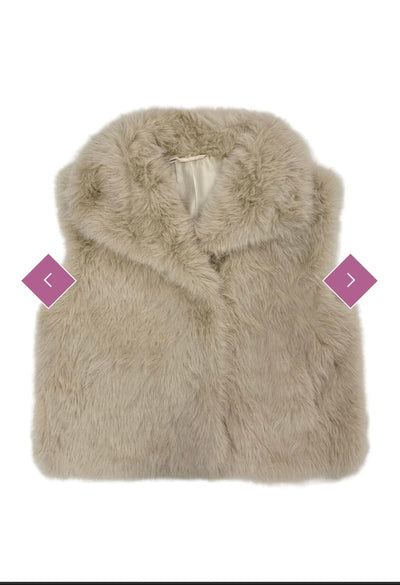 Oversized Lapel Faux Fur Gilet Aurina Pop UP Ltd