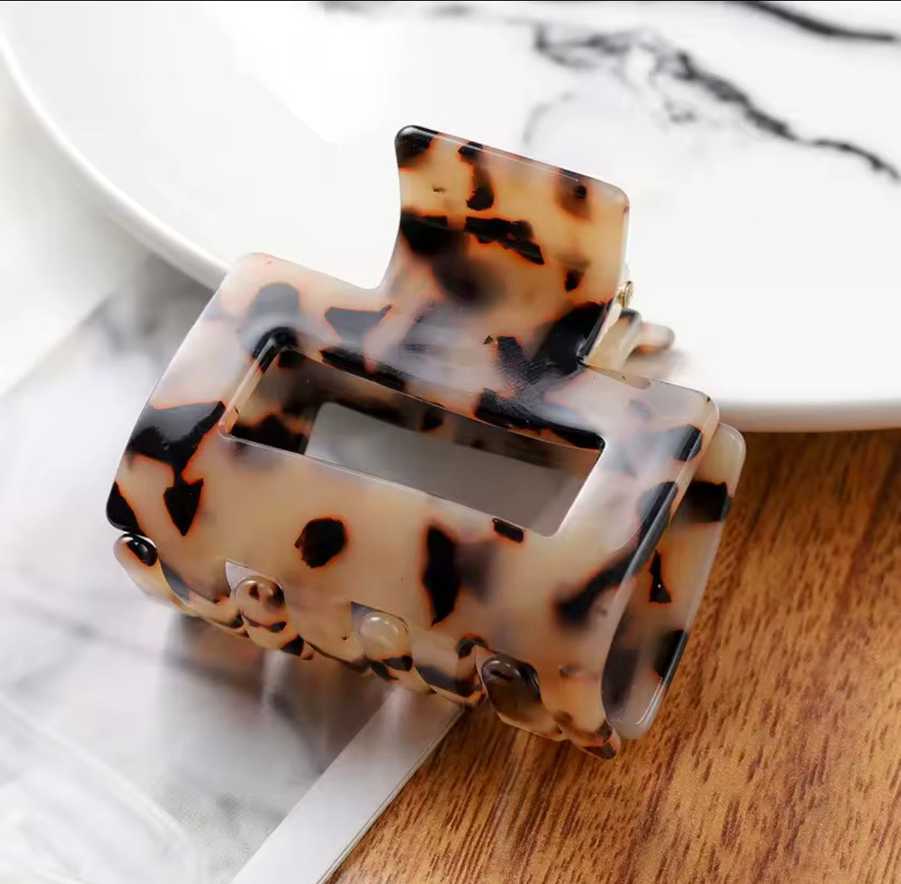 Resin Autumnal Clip