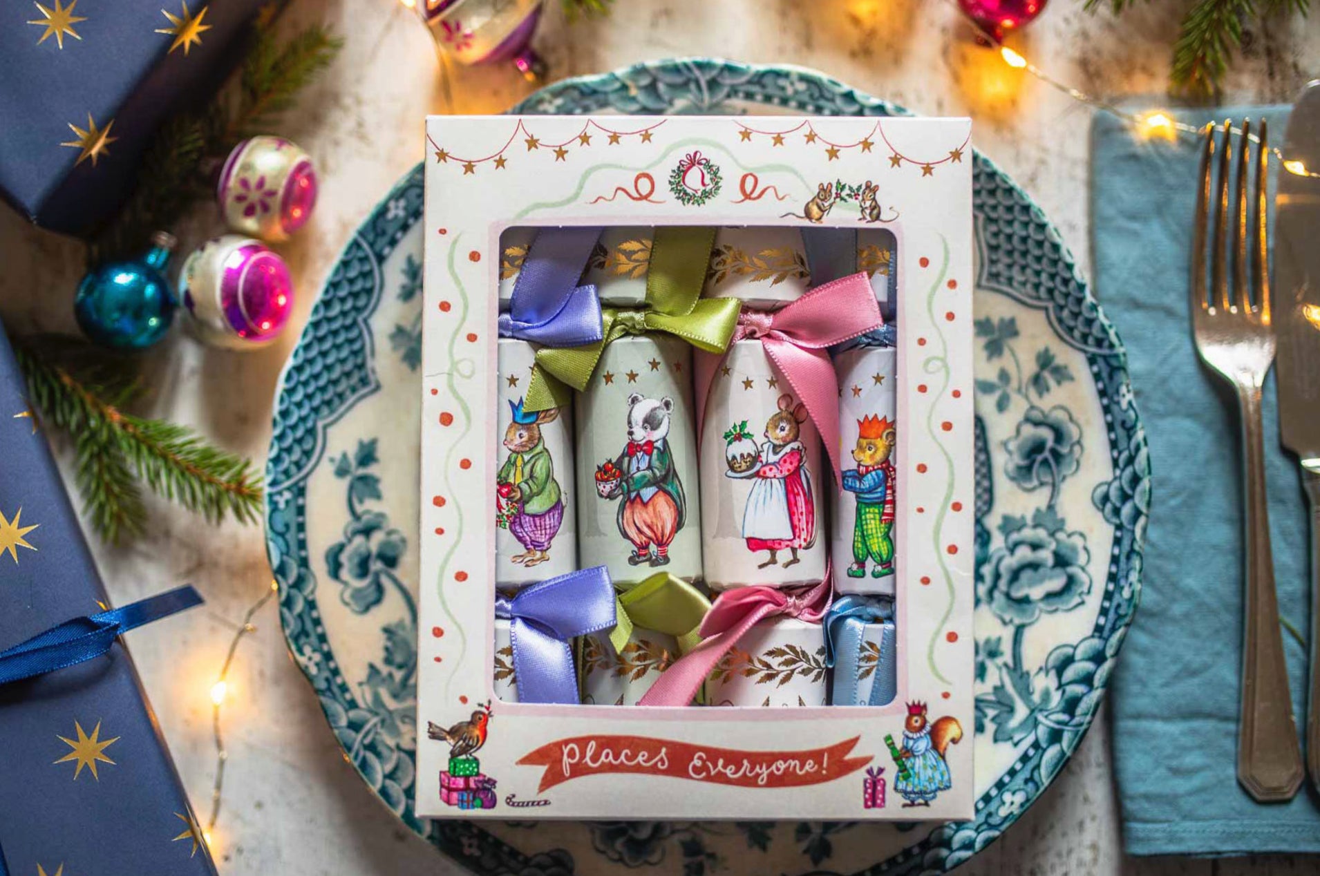Vintage Style Mini Christmas Crackers
