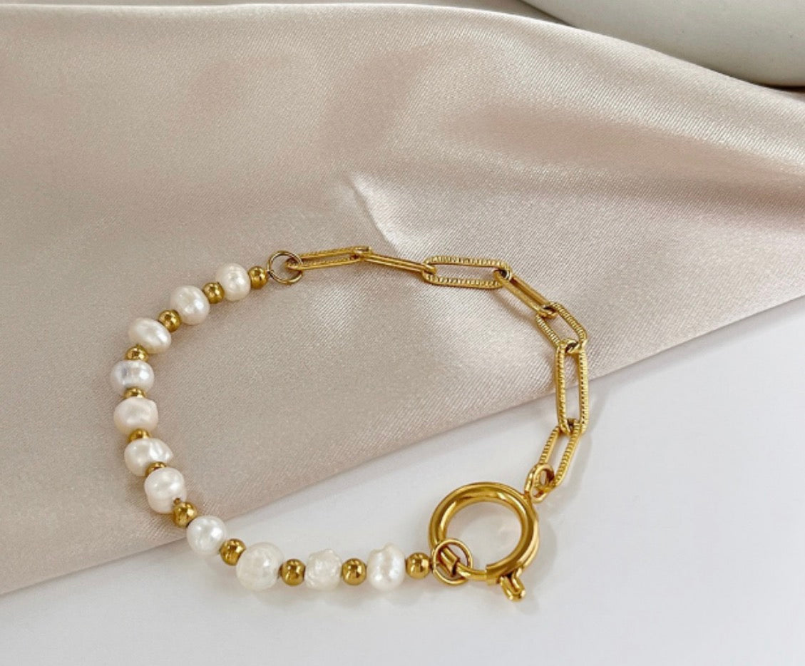 Freshwater Pearl & Paperclip Chain Bracelet