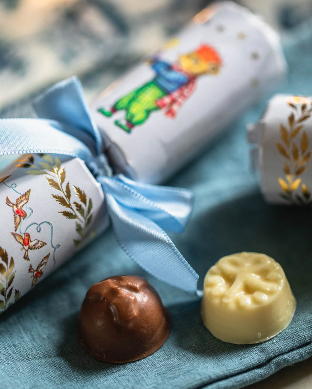 Vintage Style Mini Christmas Crackers