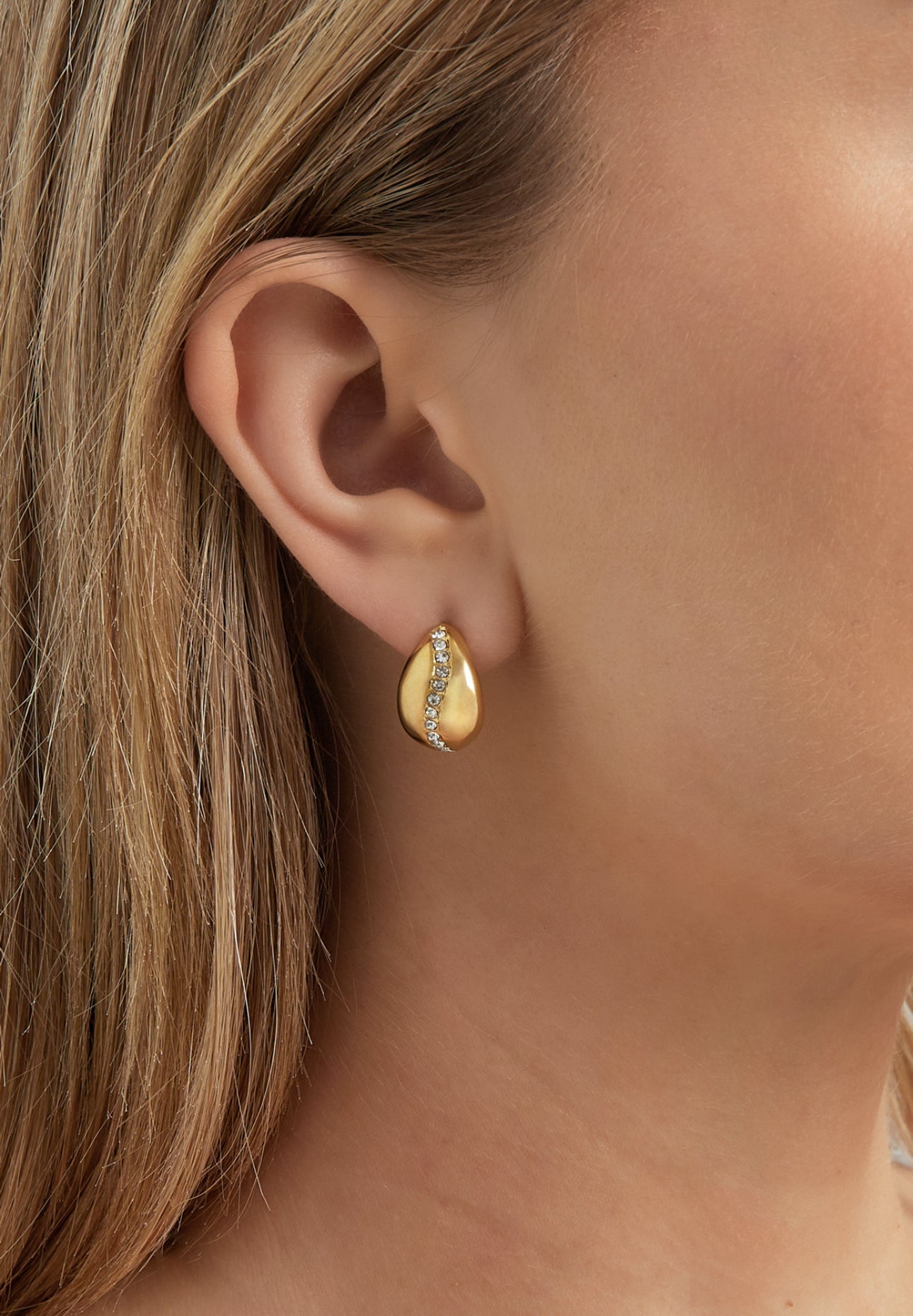 Small Drop Rhinestone Earring Aurina Ltd