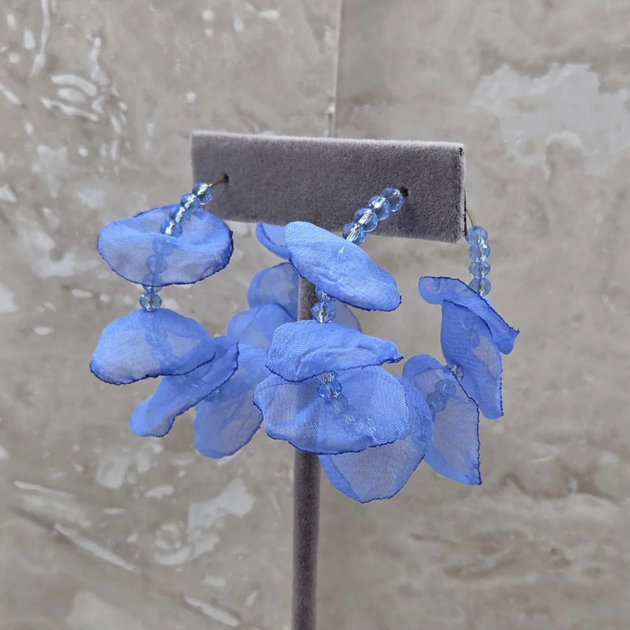 Dainty Floral Earring - Blue