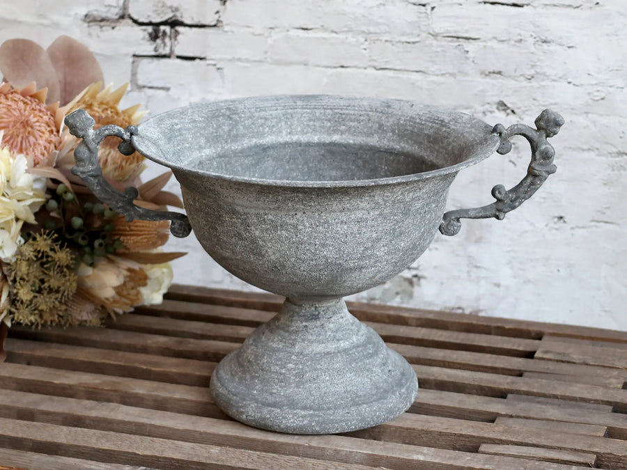 Plain Footed Urn - Aurina Ltd