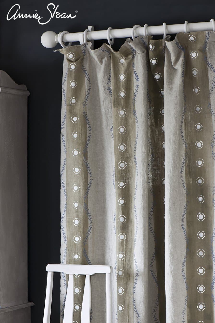 Annie Sloan Chalk Paint®Decorative Paint Chateau Grey - Aurina Ltd