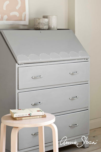 Annie Sloan Chalk Paint®Decorative Paint Chicago Grey - Aurina Ltd