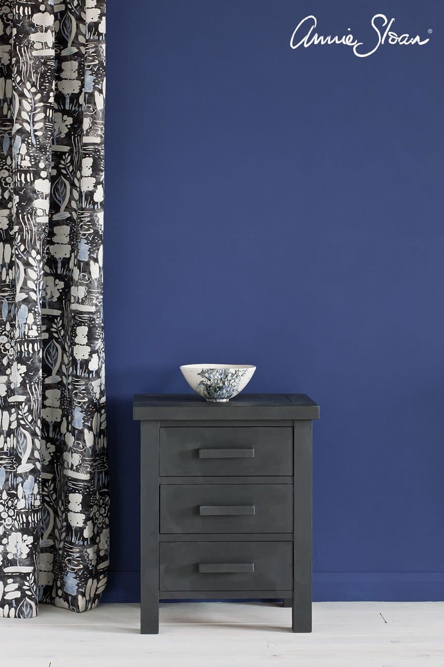 Annie Sloan Chalk Paint®Decorative Paint Graphite - Aurina Ltd